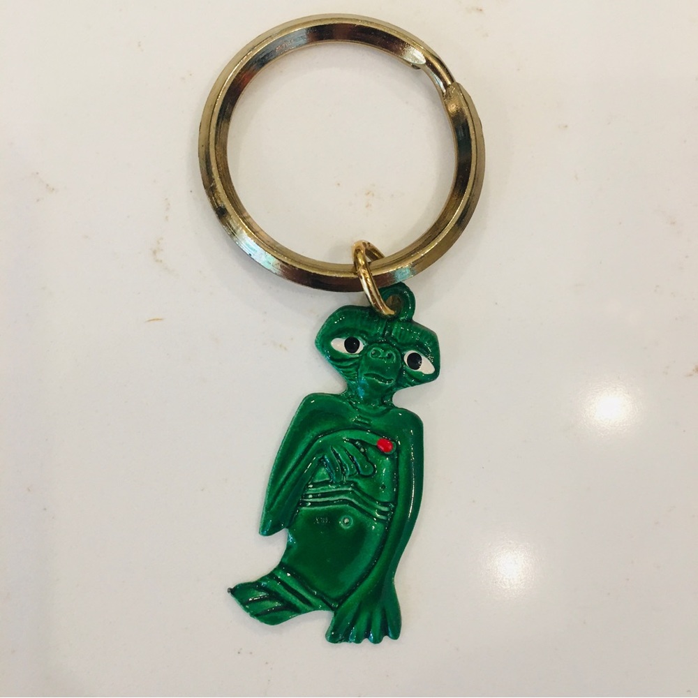 Vintage* 1980’’s E.T (Extraterrestrial) Keychain Rare To Find New.